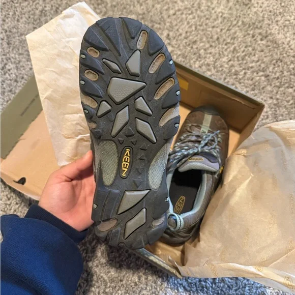 KEEN Women’s Teal and Brown Waterproof Low Hiking Shoe - Picture 3 of 6